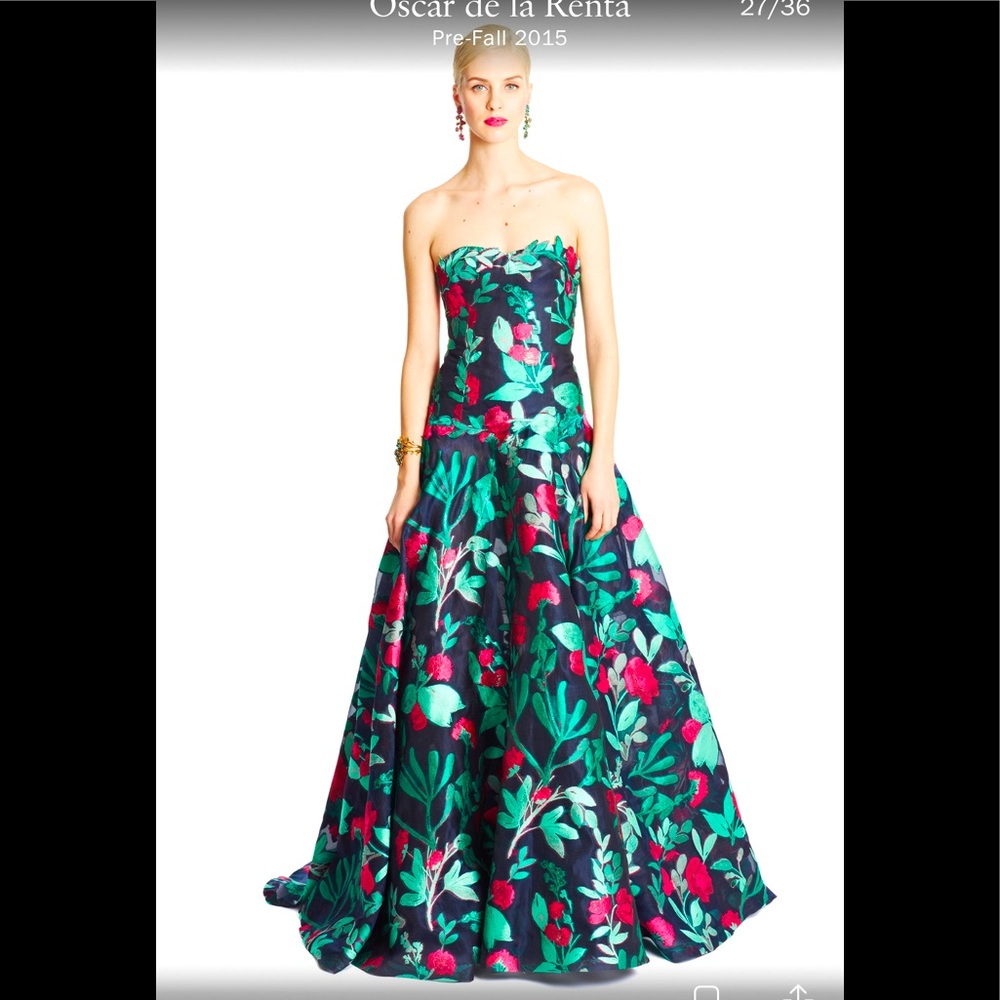 NEW Oscar de la renta black floral formal gown in size 6.